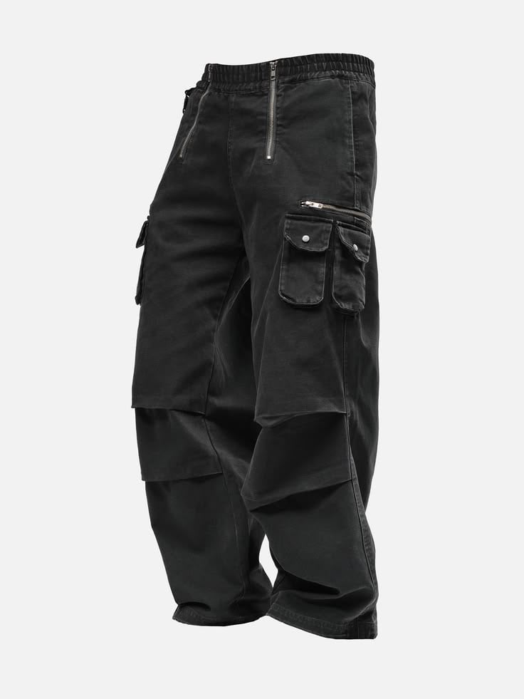 Terminal cargo, ripstop with an articulated knee